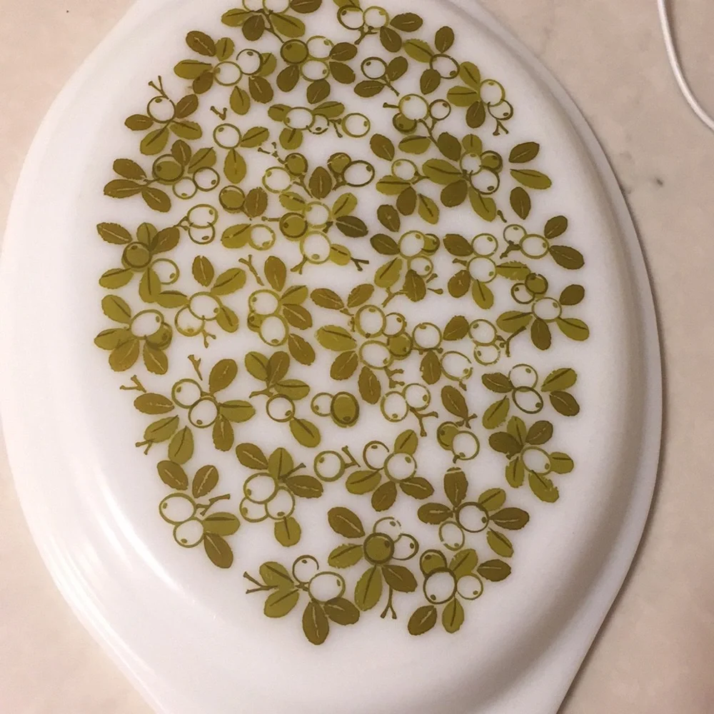 Vintage Pyrex Olive Verde Casserole Dish